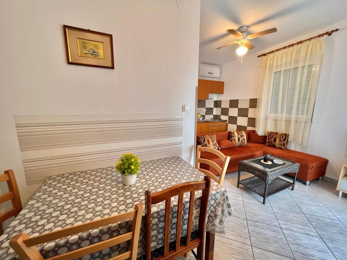 Apartmani Marija ดรามัลย์ ภายนอก รูปภาพ
